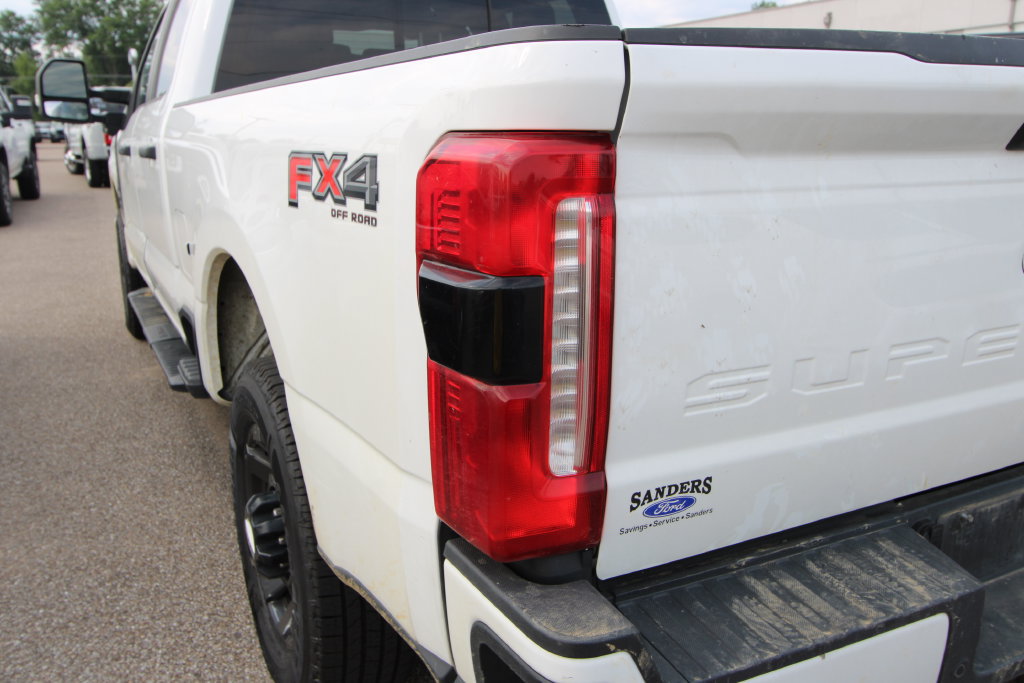 Used 2024 Ford F250 XL w/ STX Appearance Package AWD/4WD image 14