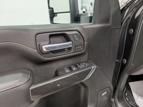 Used 2020 GMC Sierra 2500 AT4 w/ AT4 Premium Package AWD/4WD image 16