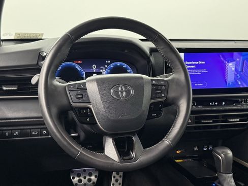 Used 2025 Toyota Camry XSE image 31