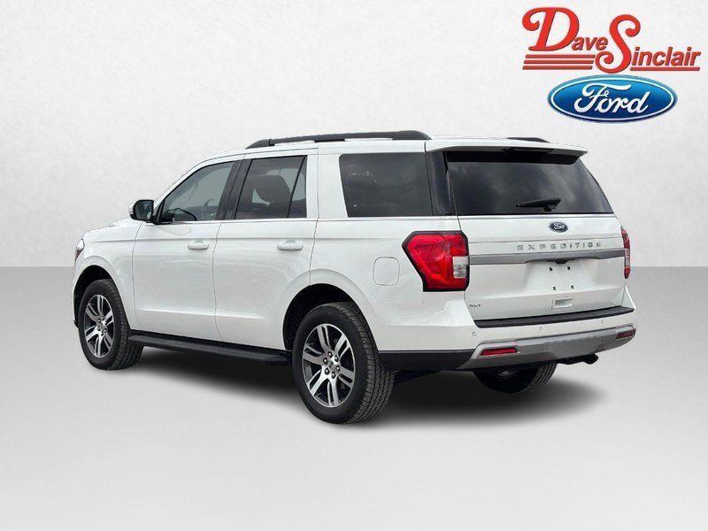 Used 2024 Ford Expedition XLT AWD/4WD image 9