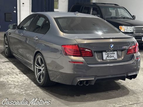 Used 2013 BMW M5 image 6