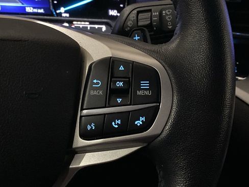 Used 2020 Ford Explorer XLT w/ Equipment Group 202A image 12