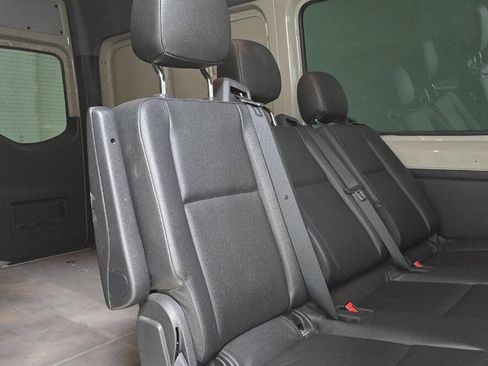 Used 2024 Mercedes-Benz Sprinter 2500 image 10