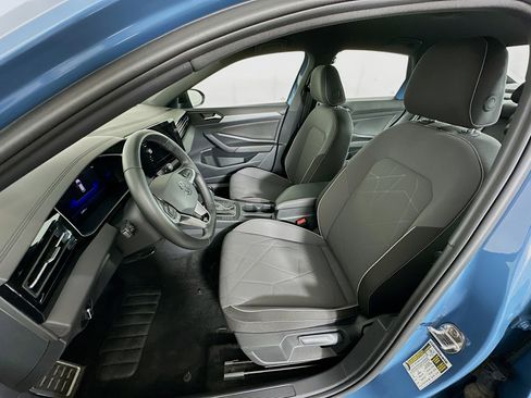 Used 2025 Volkswagen Jetta Sport FWD image 13