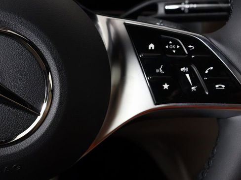 Certified 2025 Mercedes-Benz GLC 300 4MATIC image 20