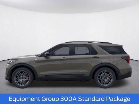 New 2026 Ford Explorer ST-Line w/ ST-Line Street Pack AWD/4WD image 4