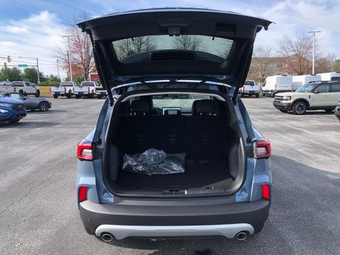 New 2026 Ford Escape SE w/ PHEV Premium Package FWD image 16