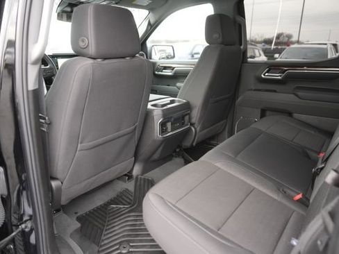 Used 2025 GMC Sierra 1500 Elevation image 11