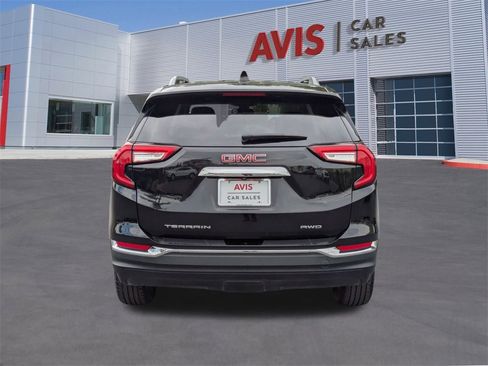 Used 2024 GMC Terrain SLT image 7