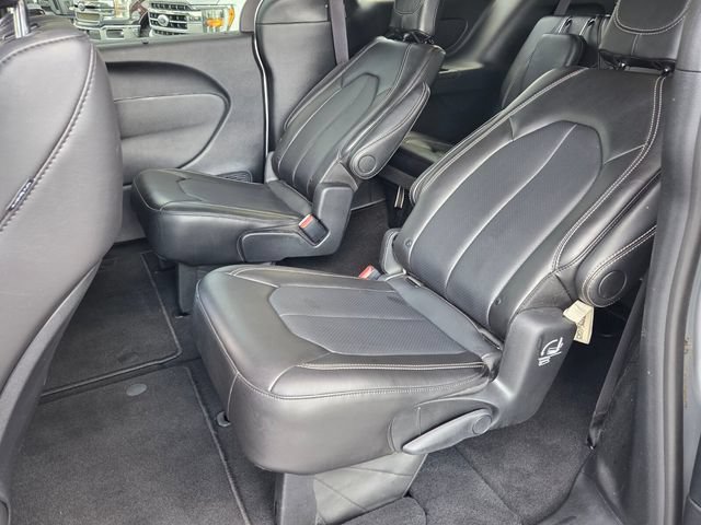 Used 2026 Chrysler Pacifica Select FWD image 12