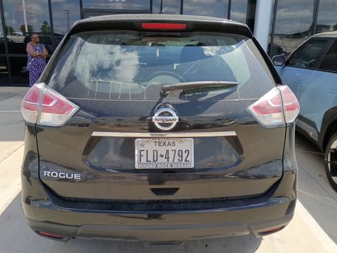 Used 2015 Nissan Rogue S FWD image 4