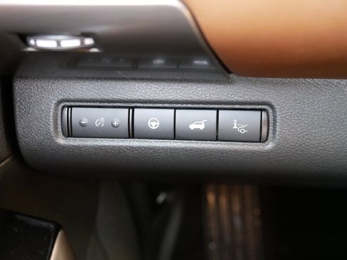 Certified 2024 Nissan Pathfinder Platinum w/ Cargo Package image 26