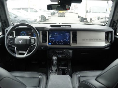 Used 2025 Ford Bronco Outer Banks AWD/4WD image 22