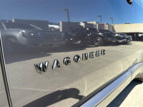 Used 2024 Jeep Wagoneer Launch Edition image 6