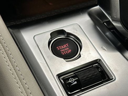 New 2026 Jaguar F-PACE R-Dynamic S AWD/4WD image 16