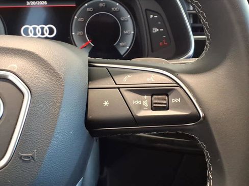 Used 2025 Audi Q7 Premium w/ Convenience Plus Package image 15