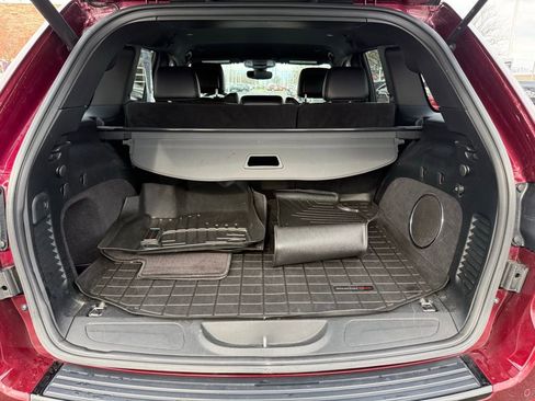 Used 2018 Jeep Grand Cherokee Altitude image 16