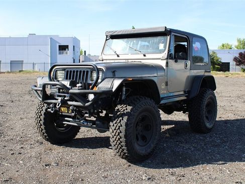 Used 1988 Jeep Wrangler Sahara AWD/4WD image 12