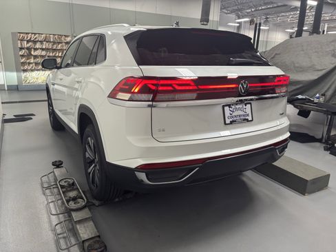 New 2026 Volkswagen Atlas Cross Sport SE AWD/4WD image 18