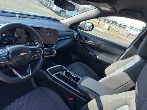 Used 2025 Chevrolet Equinox LT image 25