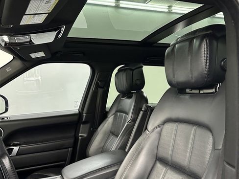 Used 2019 Land Rover Range Rover Sport HSE Dynamic image 12