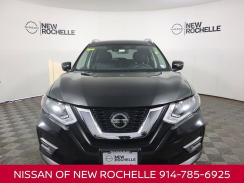 Certified 2020 Nissan Rogue SV image 1