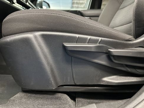 Certified 2025 Chevrolet Equinox LT image 25