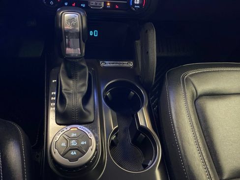 Used 2025 Ford Bronco Badlands AWD/4WD image 17