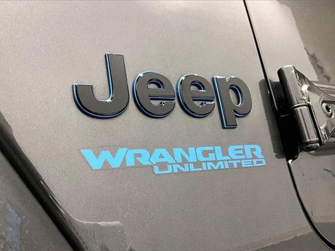 Used 2021 Jeep Wrangler Unlimited Sahara image 31