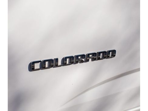 Used 2018 Chevrolet Colorado Z71 image 10