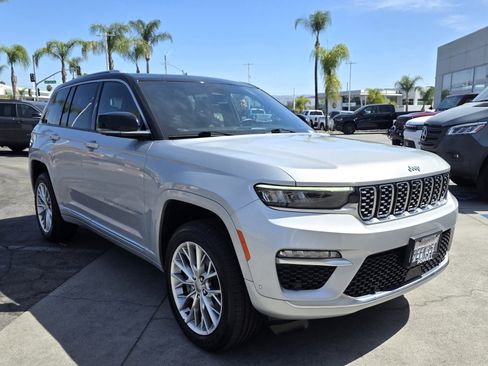 Certified 2022 Jeep Grand Cherokee Summit AWD/4WD image 6
