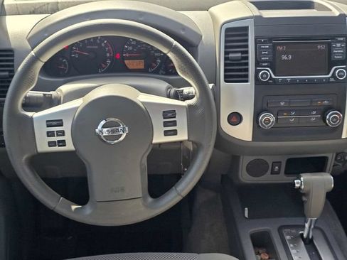 Used 2017 Nissan Frontier SV RWD image 16