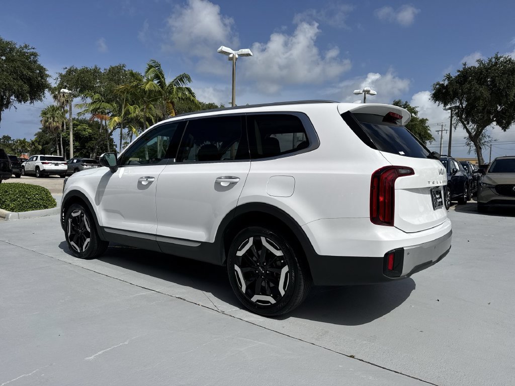 Used 2024 Kia Telluride S FWD image 26