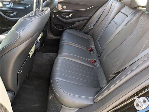 Certified 2022 Mercedes-Benz E 350 4MATIC Sedan image 21