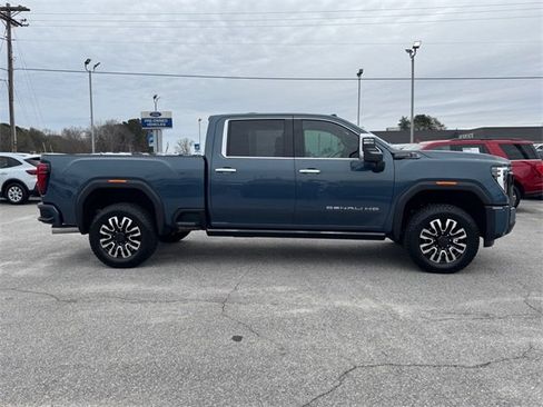 Used 2026 GMC Sierra 2500 Denali Ultimate image 2