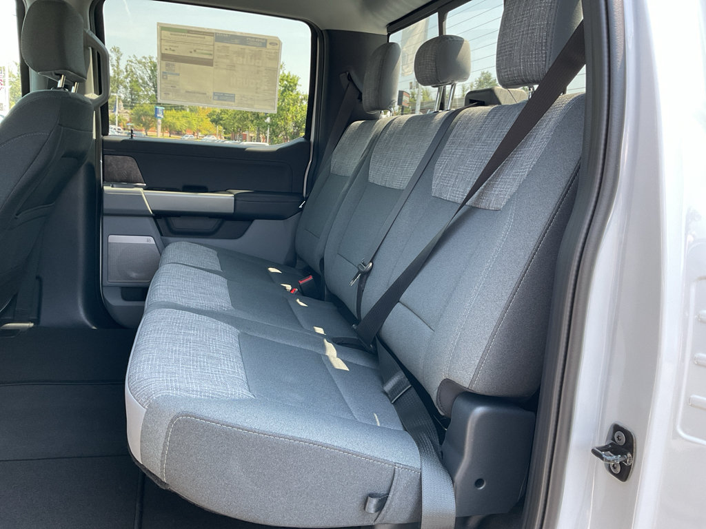 New 2026 Ford F350 XLT w/ XLT Premium Package AWD/4WD image 16