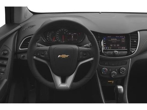 Used 2020 Chevrolet Trax LT w/ LT Convenience Package FWD image 39
