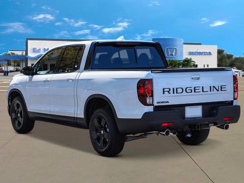 New 2026 Honda Ridgeline Black Edition image 2