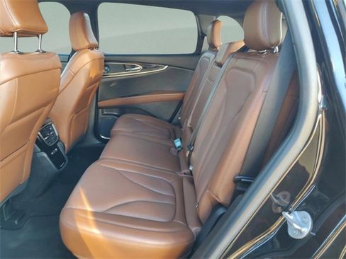 Used 2021 Lincoln Nautilus Reserve image 35