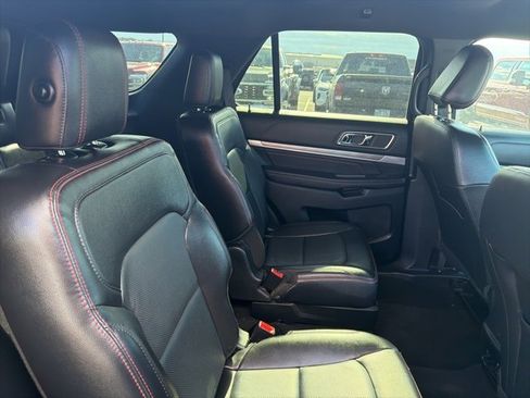 Used 2019 Ford Explorer Sport image 15