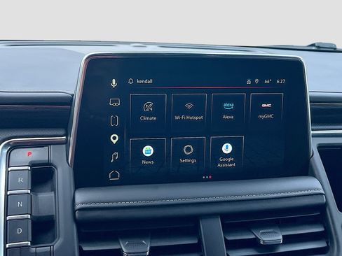 Used 2023 GMC Yukon SLT w/ SLT Premium Package AWD/4WD image 15