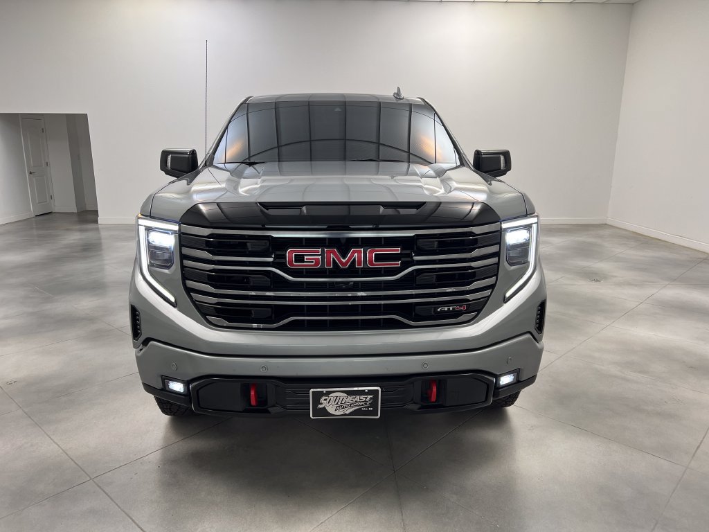 Used 2025 GMC Sierra 1500 AT4 AWD/4WD image 3