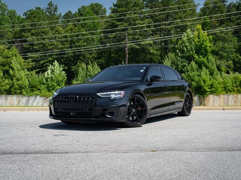 Used 2024 Audi S8 AWD/4WD image 2