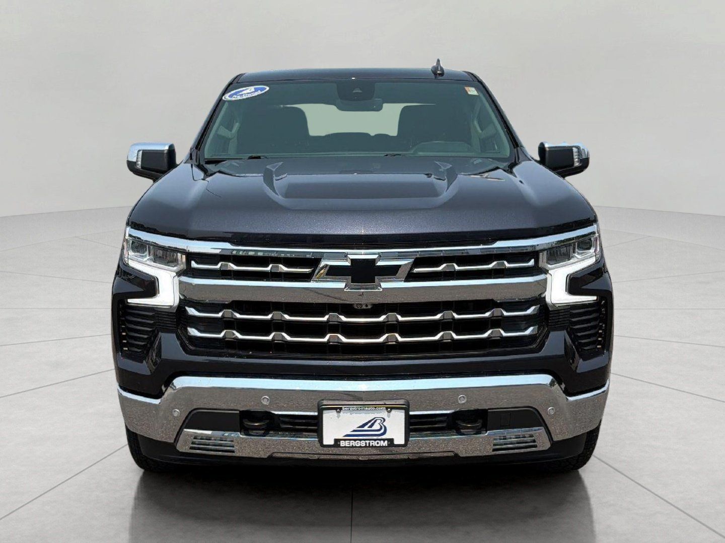Used 2023 Chevrolet Silverado 1500 LTZ AWD/4WD image 11