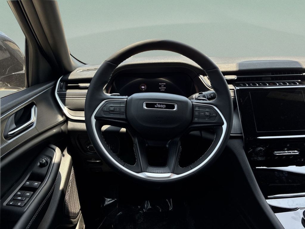 New 2025 Jeep Grand Cherokee Altitude RWD image 40