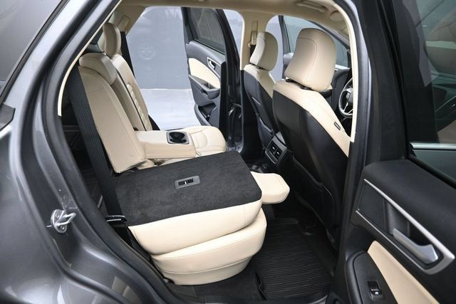 Used 2023 Ford Edge SEL w/ Cargo Accessory Package AWD/4WD image 28