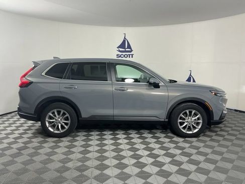 Used 2024 Honda CR-V EX image 6