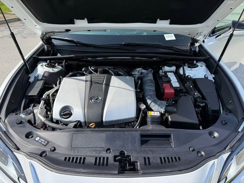 Certified 2024 Lexus ES 350 w/ Premium Package image 15