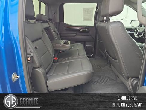 Used 2022 Chevrolet Silverado 1500 LT w/ Z71 Off-Road Package AWD/4WD image 36