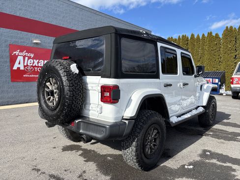Used 2024 Jeep Wrangler Sahara w/ Technology Group image 3